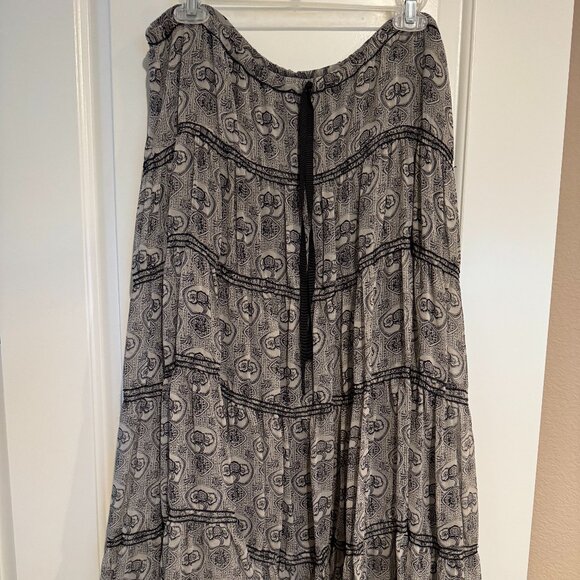 Studio M Silk Midi Skirt in Black and Gray, Size Large - Picture 3 of 7